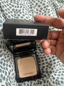 Laura Mercier Powder- Translucent