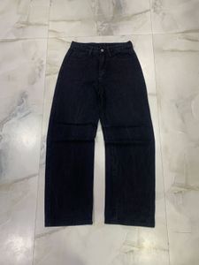 black baggy jeans