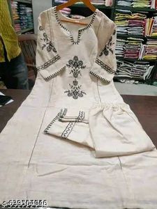 Elegant White Kurta with Black Embroidery_M