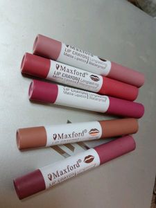Combo of 4 Crayon lipstick and braclet set