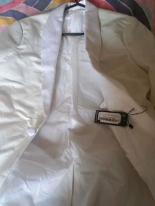Elegant off white Blazer tuxedo