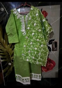 one time usedEmbroidered Green Kurta Set