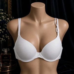 🇳🇿💫🎀Classic White Push-Up Bra