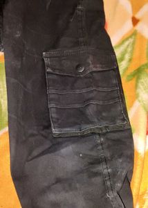 black stylish cargo pant