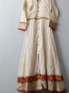 Elegant Cream Kurta with Floral Border