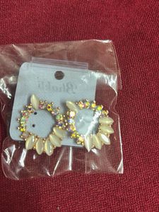 8 set of earrings