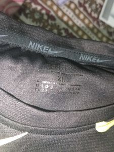 Nike Men's T-Shirt