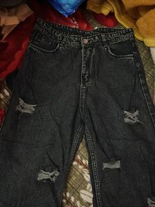 Distressed Wide Leg Jeans