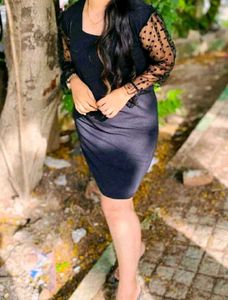 BEAUTIFUL WOMAN DRESS.