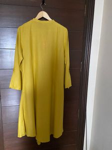 W Stylish Yellow Embroidered Kurta (16)