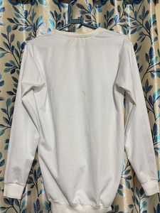 🧊Cool White Sweatshirt🧊