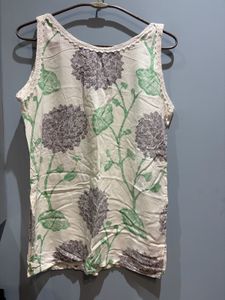 Floral Print Sleeveless Top