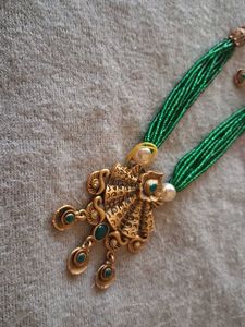 Exquisite Emerald &amp; Pearl Necklace Set