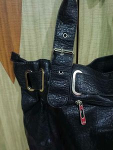 Chic Black Faux Leather Shoulder Bag