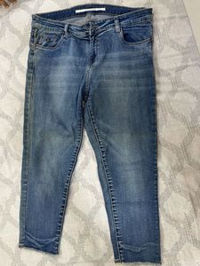 Classic Blue Denim capri Jeans