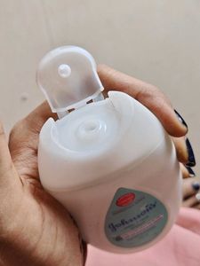 Johnson's Milk + Rice Lotion ( Free Oil Fre Moistu