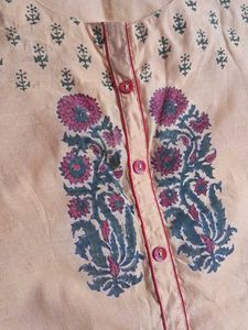 Festive Gold straight kurta with red flower print