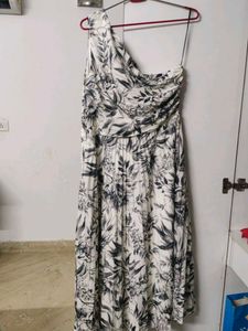Beautiful 😻 - H&amp;M Dress Off Shoulder