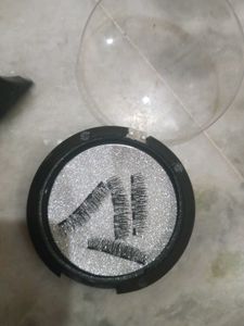 false eyelashes
