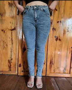 Acid Wash Skinny Jeans