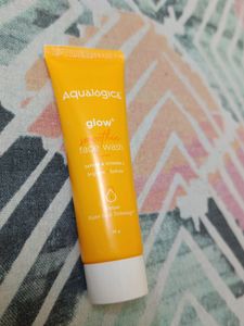 Aqualogica  || Papaya & Vitamin C