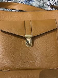 Handbag
