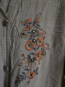 Embroidered Grey Striped Kurta