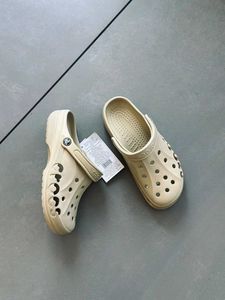 *CROCS*