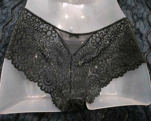 Elegant Black Lace Panties.🤎