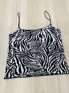 black and white crop top