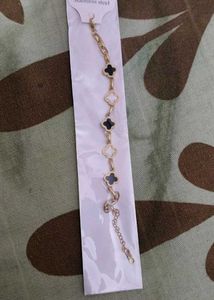 Elegant Clover Charm Bracelet