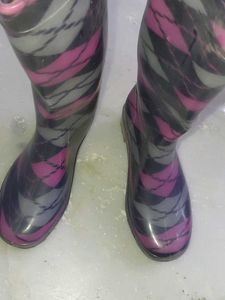 boots like new for snowfall