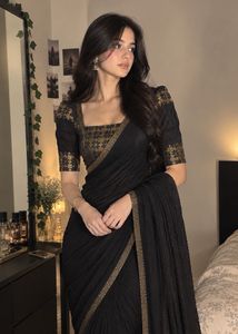 Beautiful Black Saree With Blouse😍
