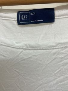 GAP White Basic T-Shirt