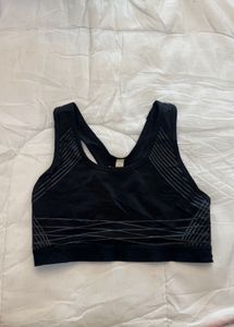 Comfortable Black Sports Bra with Striped Detail
