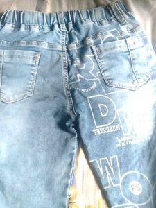 Light Wash Graphic Print Jeans