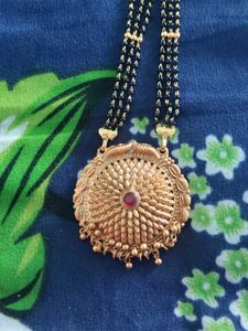 Elegant Gold Mangalsutra
