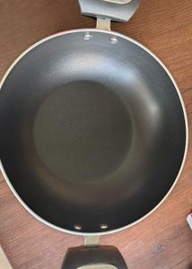Preethi Dura Collection Non-Stick Kadai