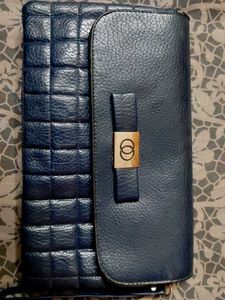Chic Navy Blue Quilted Clutch