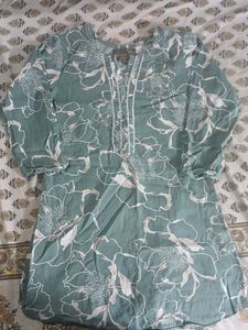 Floral Print Short Kurta