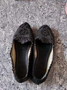 Stylish Black Embellished Flats