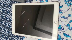 iPad Pro 9.7 With Airpods Pro2
