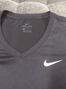 Nike Dri-FIT Active T-Shirt