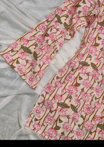 🌸Floral Print Kurta with Lace-Up Back