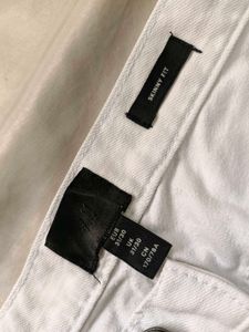 H&amp;M Men's Classic Navy Polo &amp; White Jeans Set