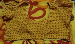 Floral Print Saree with sitchted blouse