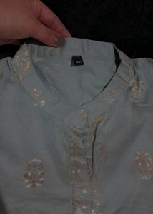 Elegant Embroidered Kurti