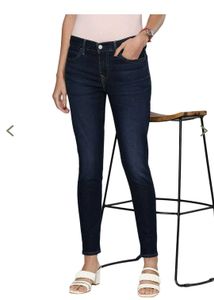 LEVI'S Classic Blue Denim SKINNY FIT Jeans