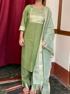 Green Kurta With Dupatta Set