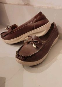 Brown Loafer Shoes with Bow Detail